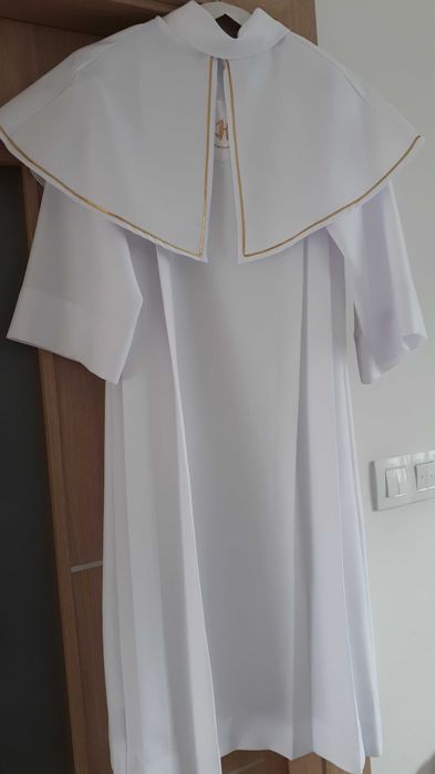 Alba dziewczęca komunijna wys. 105cm, szer. 67cm. Stan bardzo dobry.