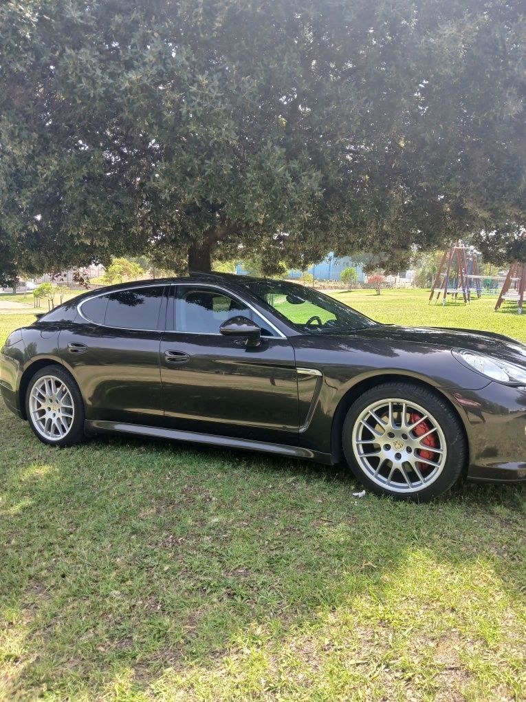 Porsche  Panamera 4S gasolina 4.8 400cv