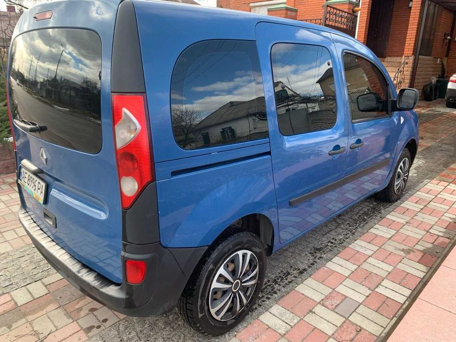 Отдам Renault Kangoo в аренду