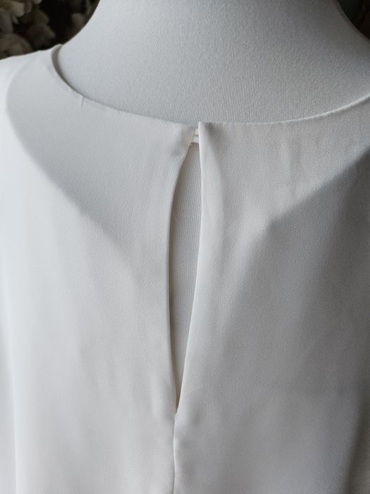 Lekka, zwiewna bluzka/tunika w kolorze ecru  S/ M  elegancja i komfor