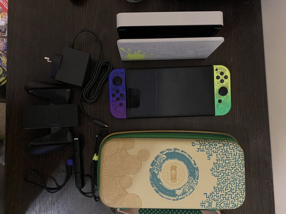 Консоль Nintendo Switch – OLED