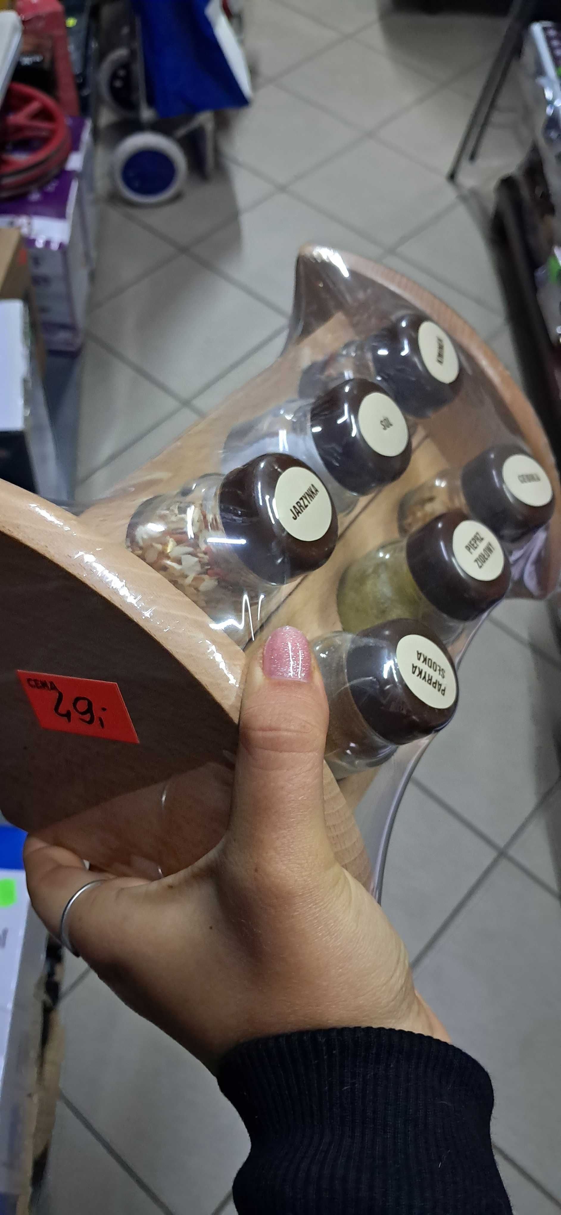 PÓŁKA NA PRZYPRAWY stojak przyprawnik drewniany słoiczki Z PRZYPRAWAMI