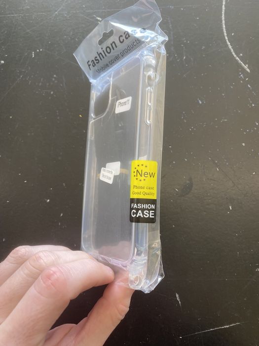 Vendo capa para IPhone 11 c/alça