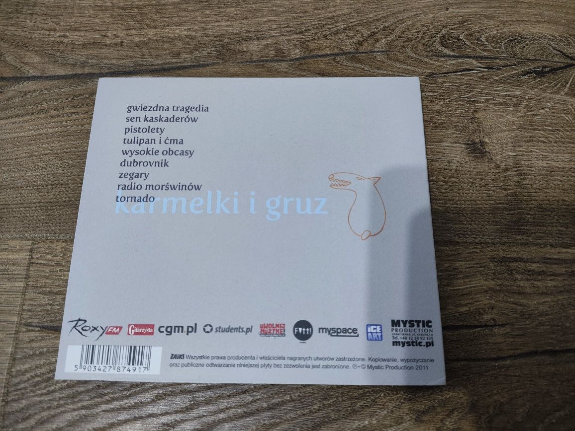 Kombajn do zbierania kur po wioskach Karmelki i Gruz Kdzkpw