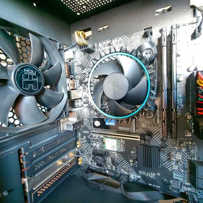 Computador Desktop - POWERED BY MSI