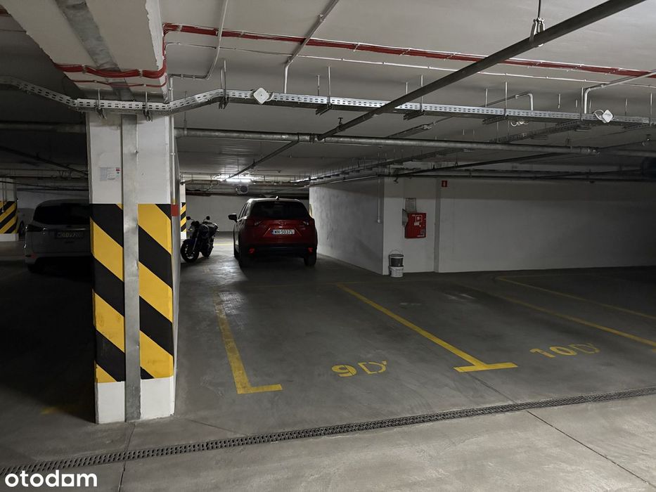 Miejsce garażowe 2 minuty od stacji metra Natolin