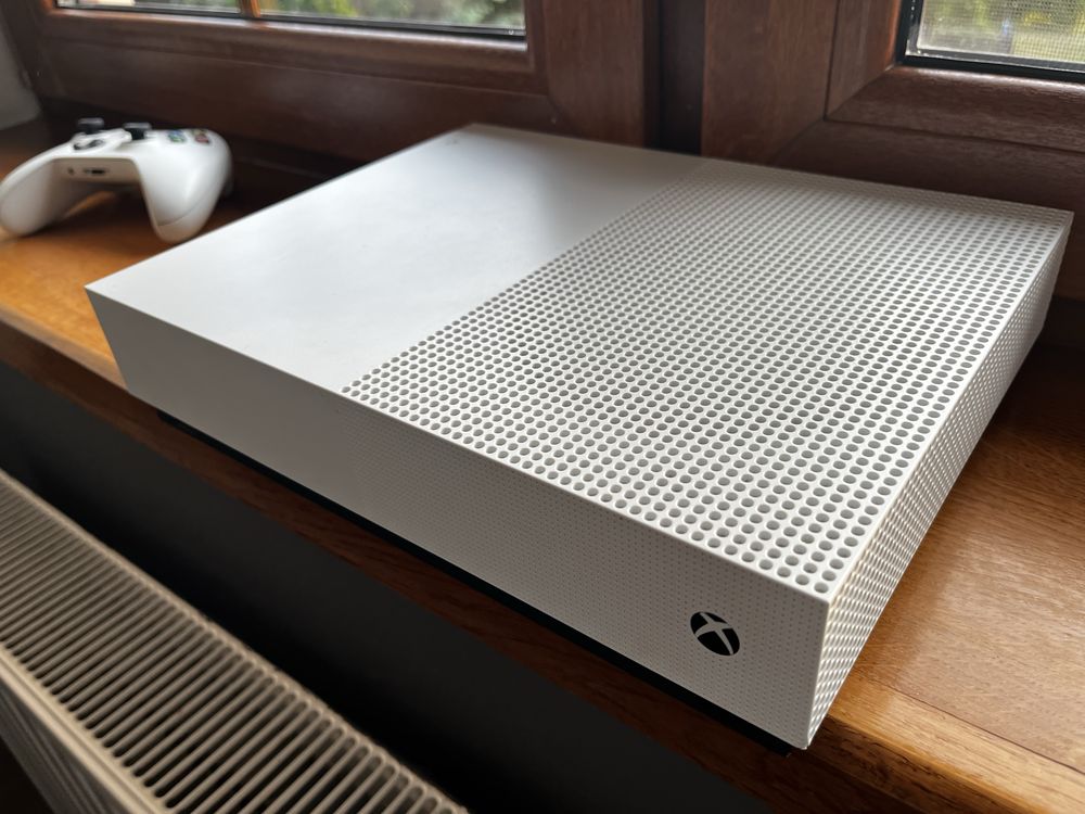 Xbox one s z 1 padem