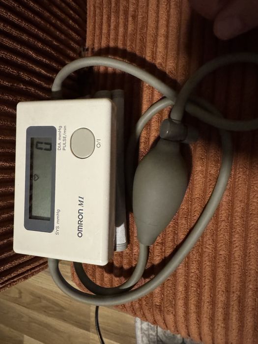 Cisnieniomierz Omron m1 sprawny
