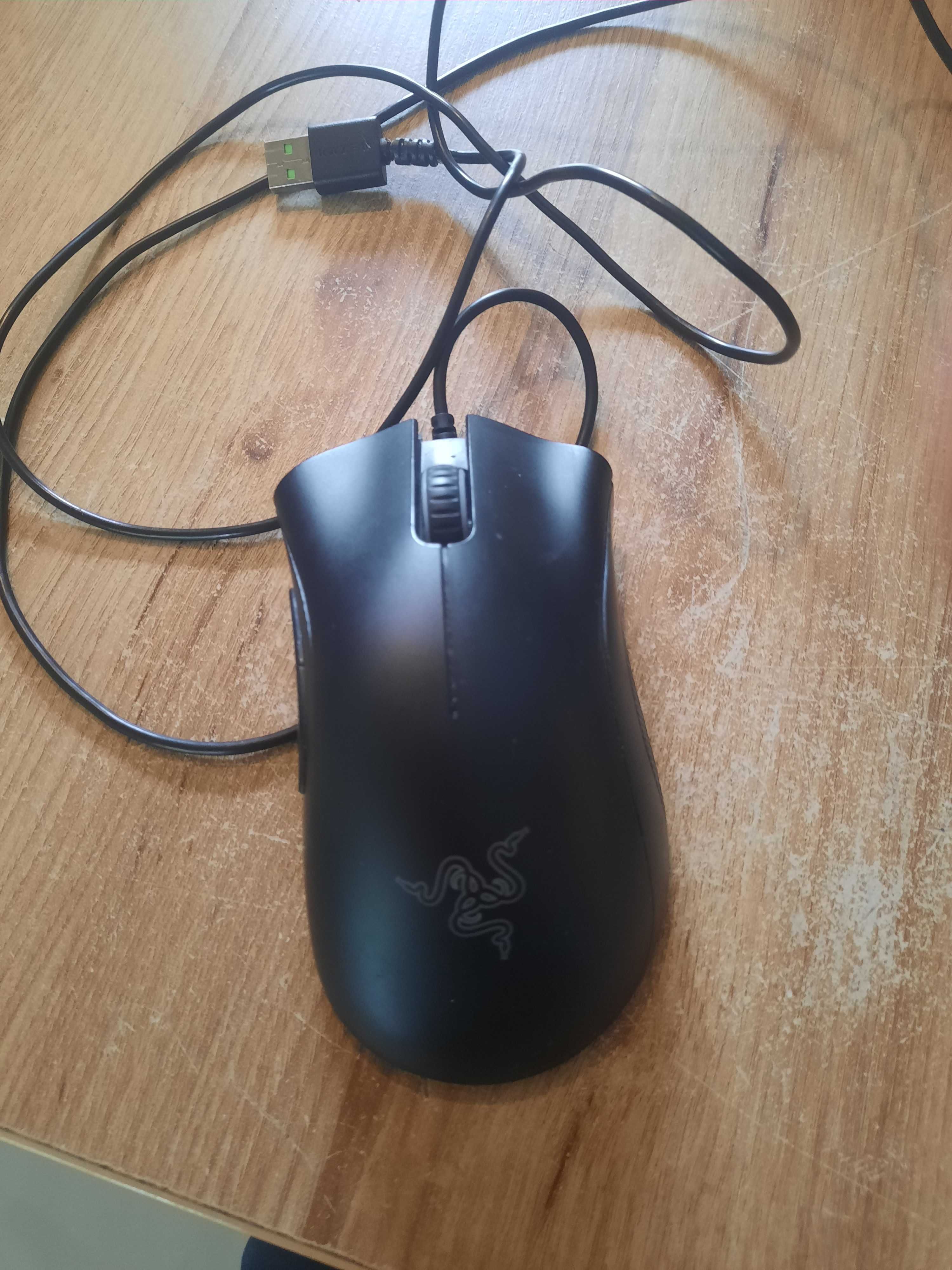 Myszka razer deathadder essential