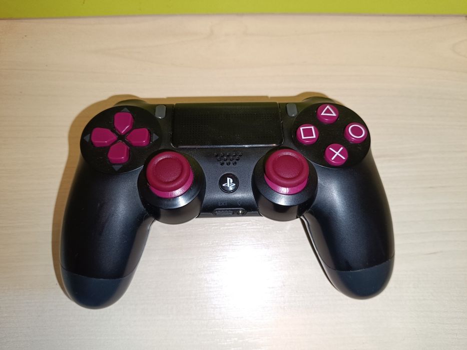 Джойстик Dualshock 4