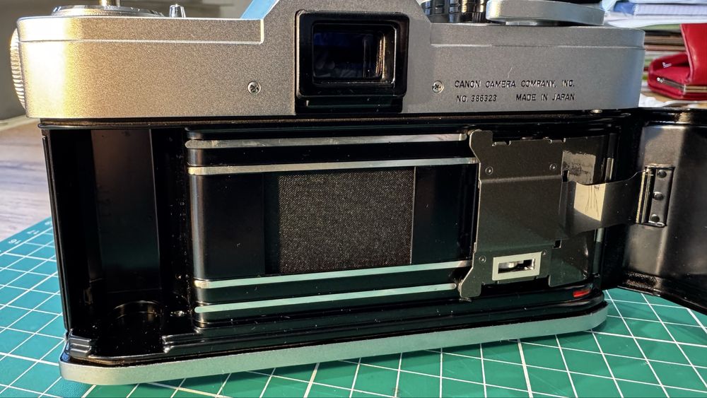 Canon FT-QL + FL 50 mm f/1.8 | analogowy SLR, quick load, stan idealny