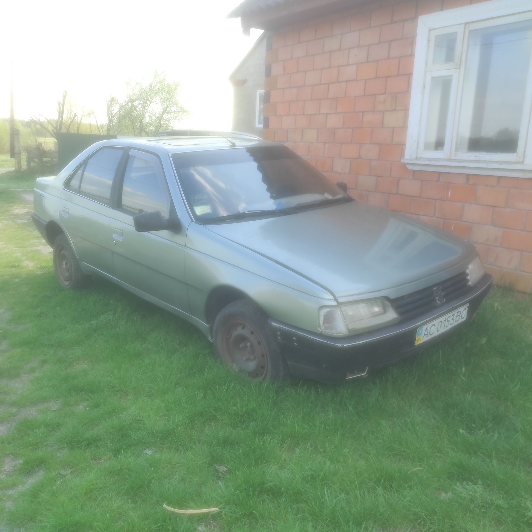 Пежо 405 1.9бен 350$