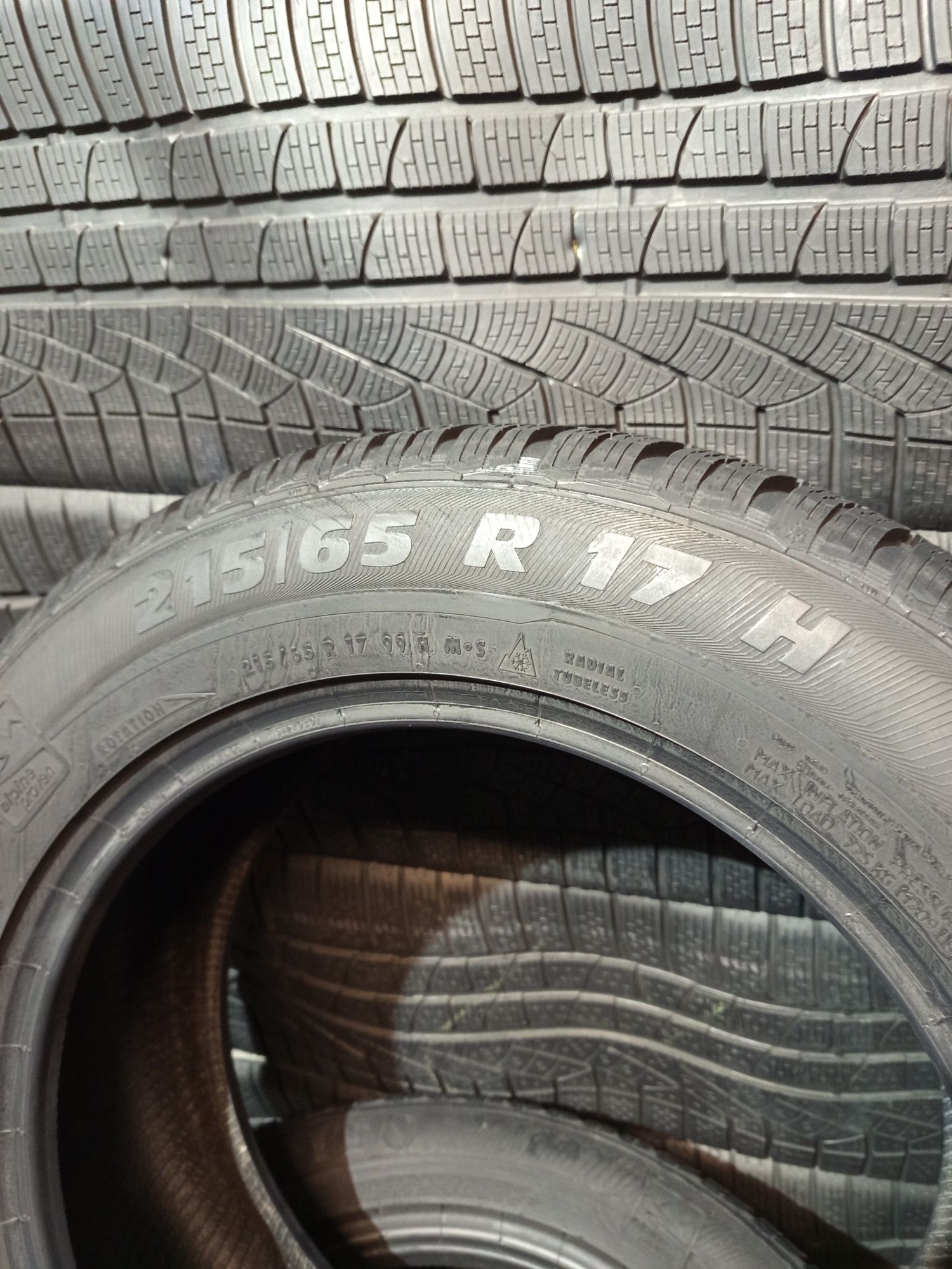 215/65R17 Semperit Master-grip2