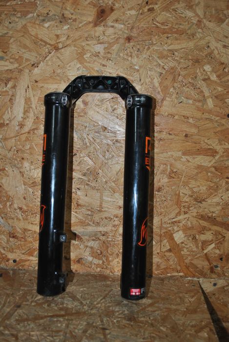 Lagi golenie dolne FOX 40 27,5 Performance Elite 2017