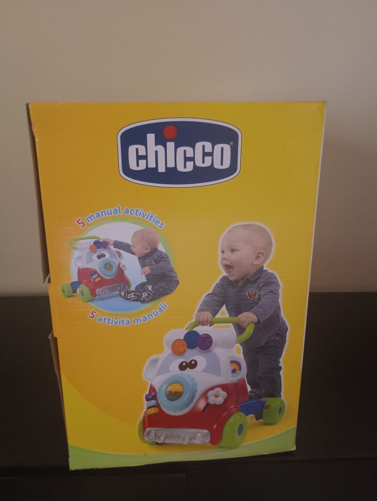 Andador primeiros passos Chicco novo.