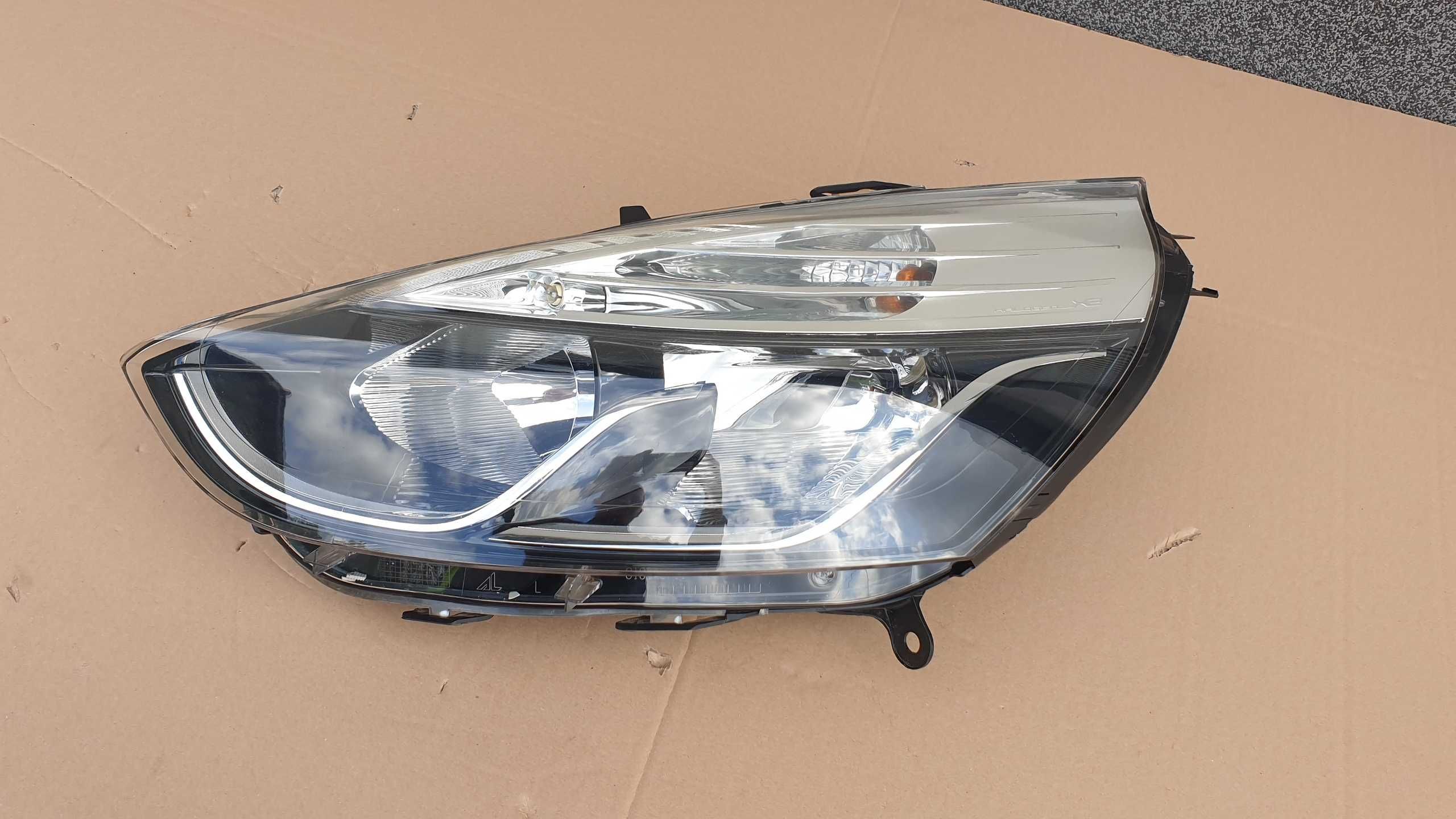 Renault clio IV 4 lewa lampa przód przednia UK