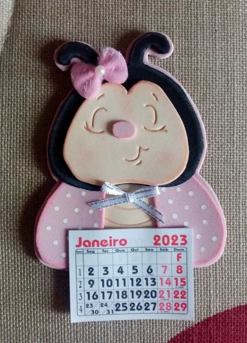 Ímans mini calendários, em EVA