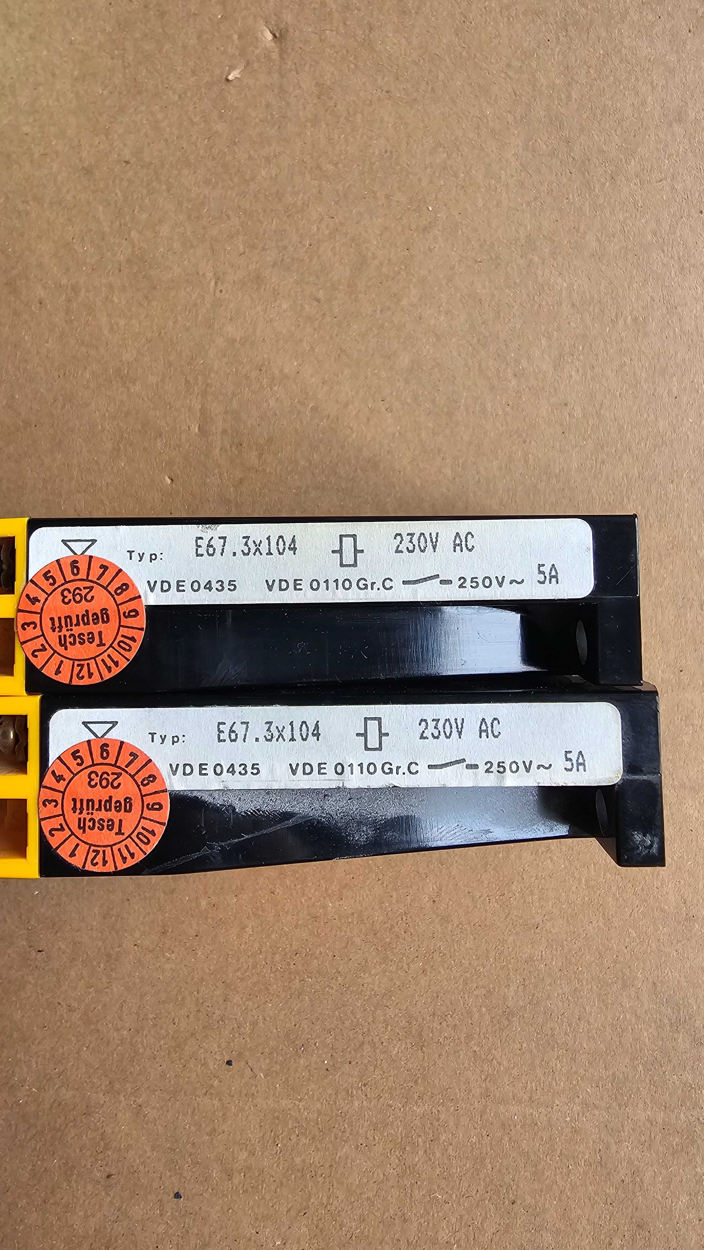 EMG45DIO14M,EMG22DIO7M,e67.3x104,e89.2x05,TRV-20V.2,5A