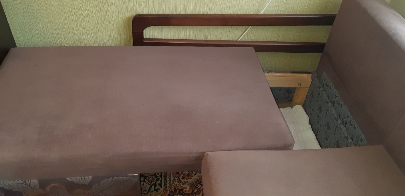 Большой угловой диван ткань антикоготь