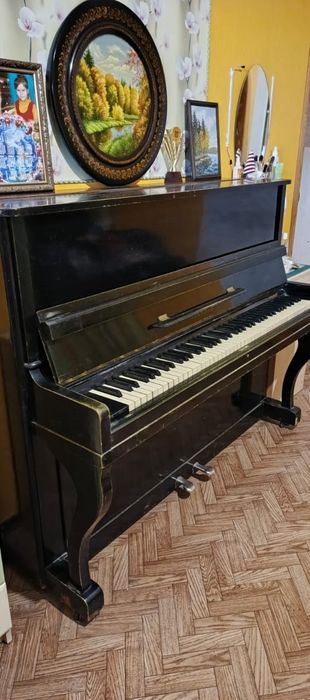 Отдам Пианино за шоколадку