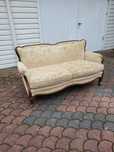 Stylowa sofa, kanapa ludwikowska