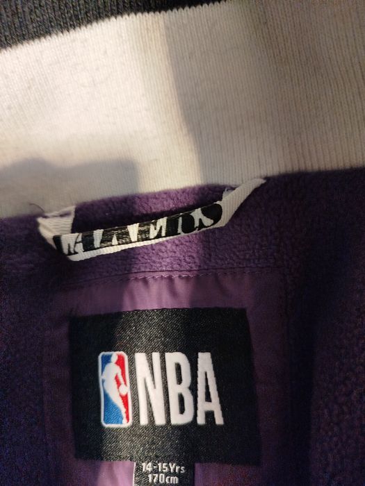 Kurtka Lakers oryginalna gratis czapka