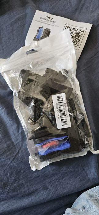 Uchwyt na kask motocyklowy