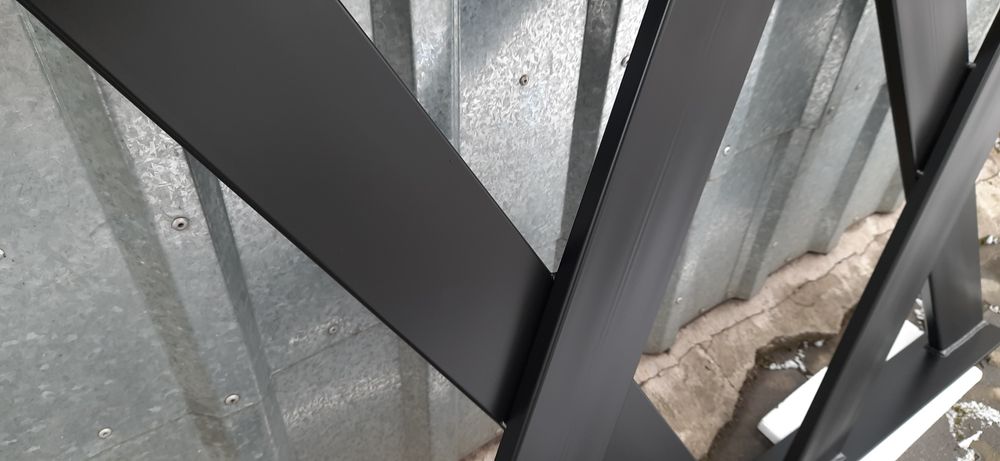 Flat X nogi krzyżowe.