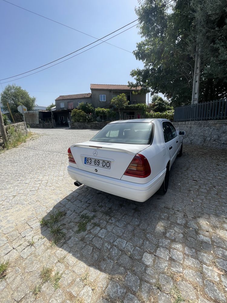 Mercedes- benz C180