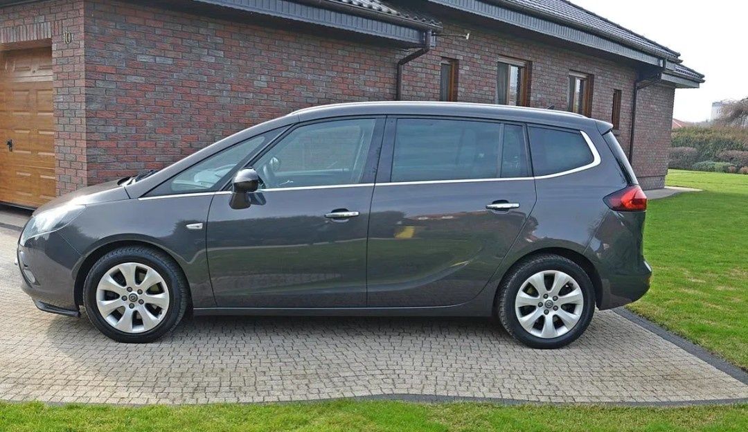 Opel Zafira Tourer 2.0