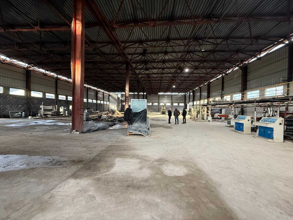 Продам виробничо-складське приміщення в м. Калуш 2000м2