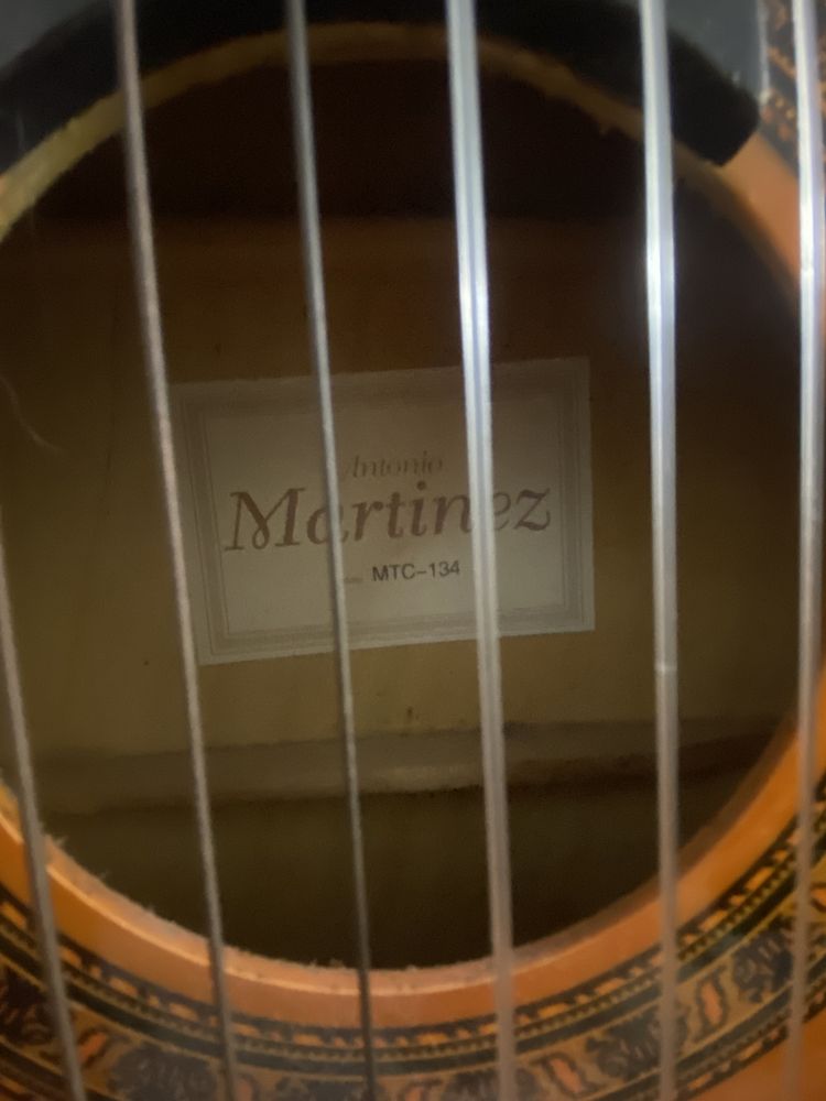 Gitara firmy MARTINEZ