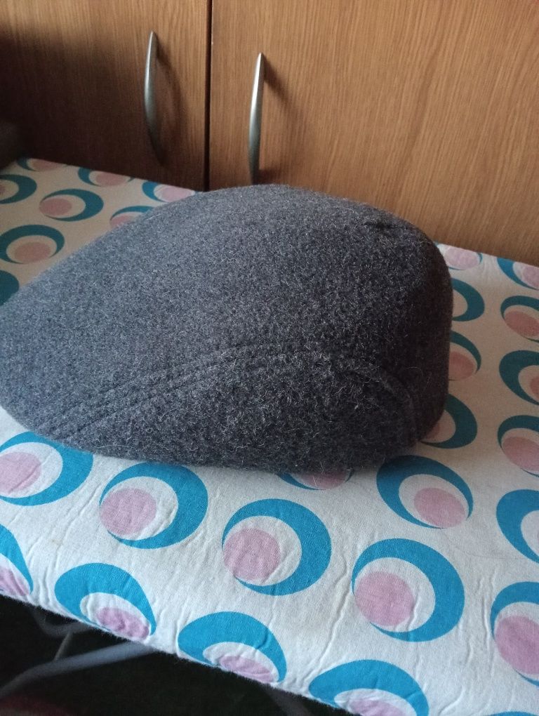 Czapka zimowa z daszkiem męska