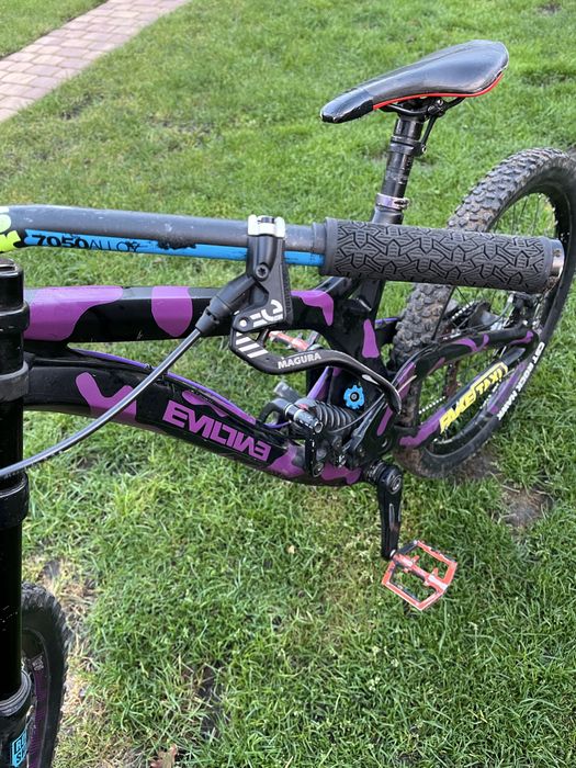 Sprzedam rower dh evil
