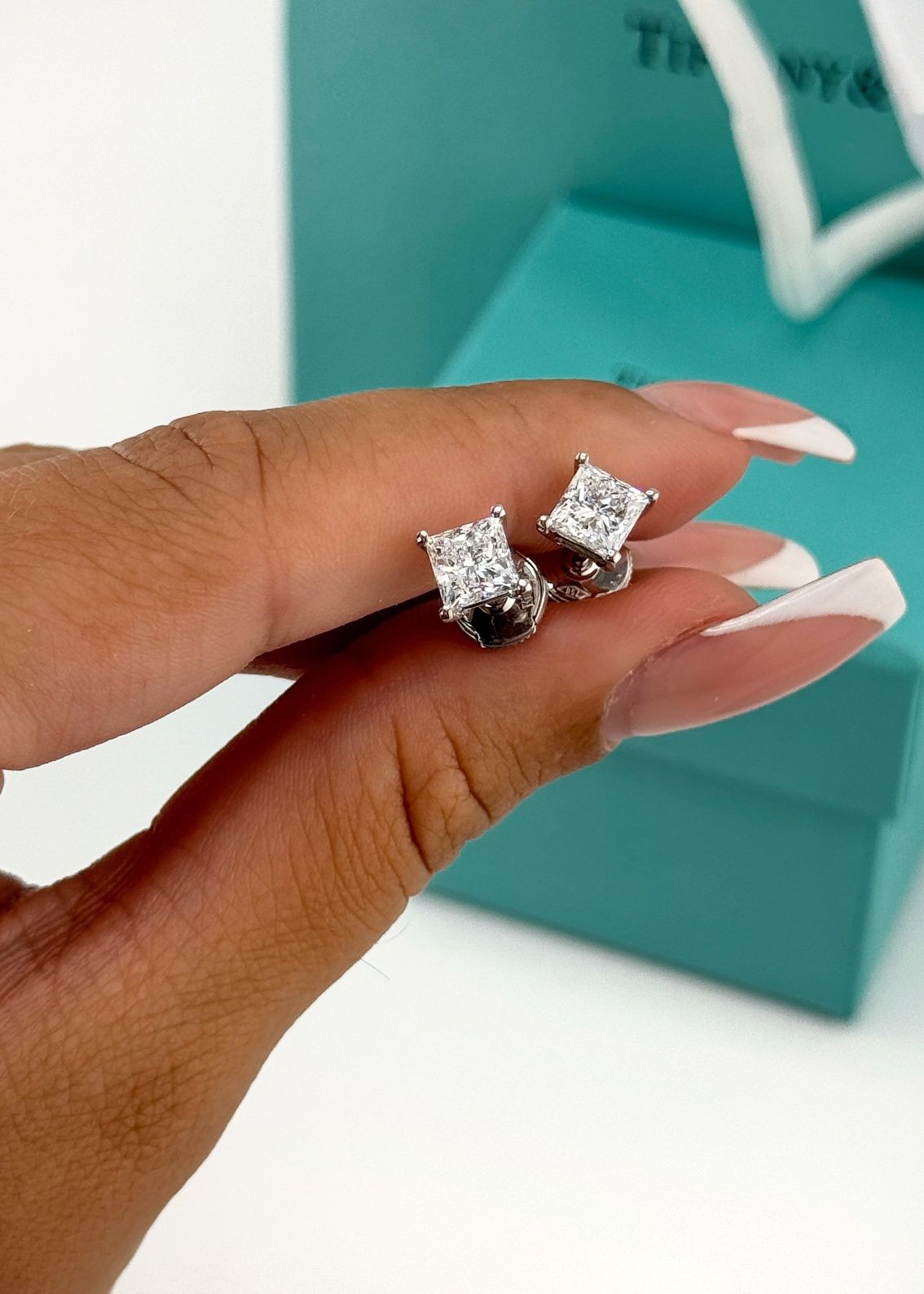 Серьги пусеты с бриллиантами GIA в стиле Tiffany