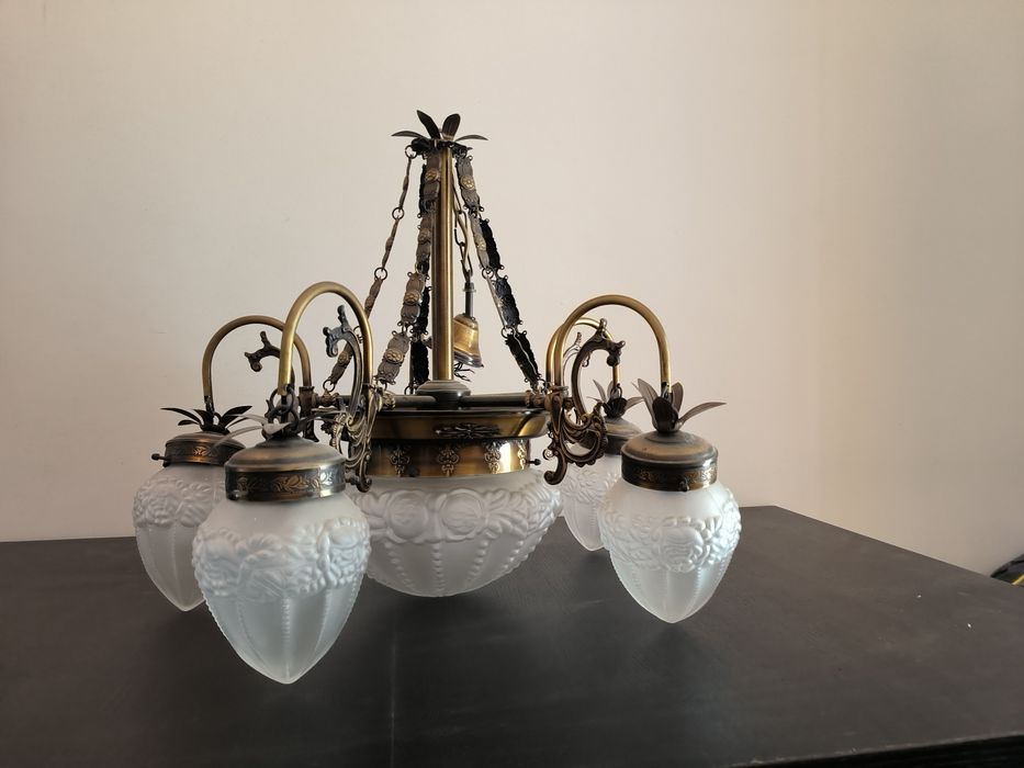 Candeeiro de teto vintage em forma de morango