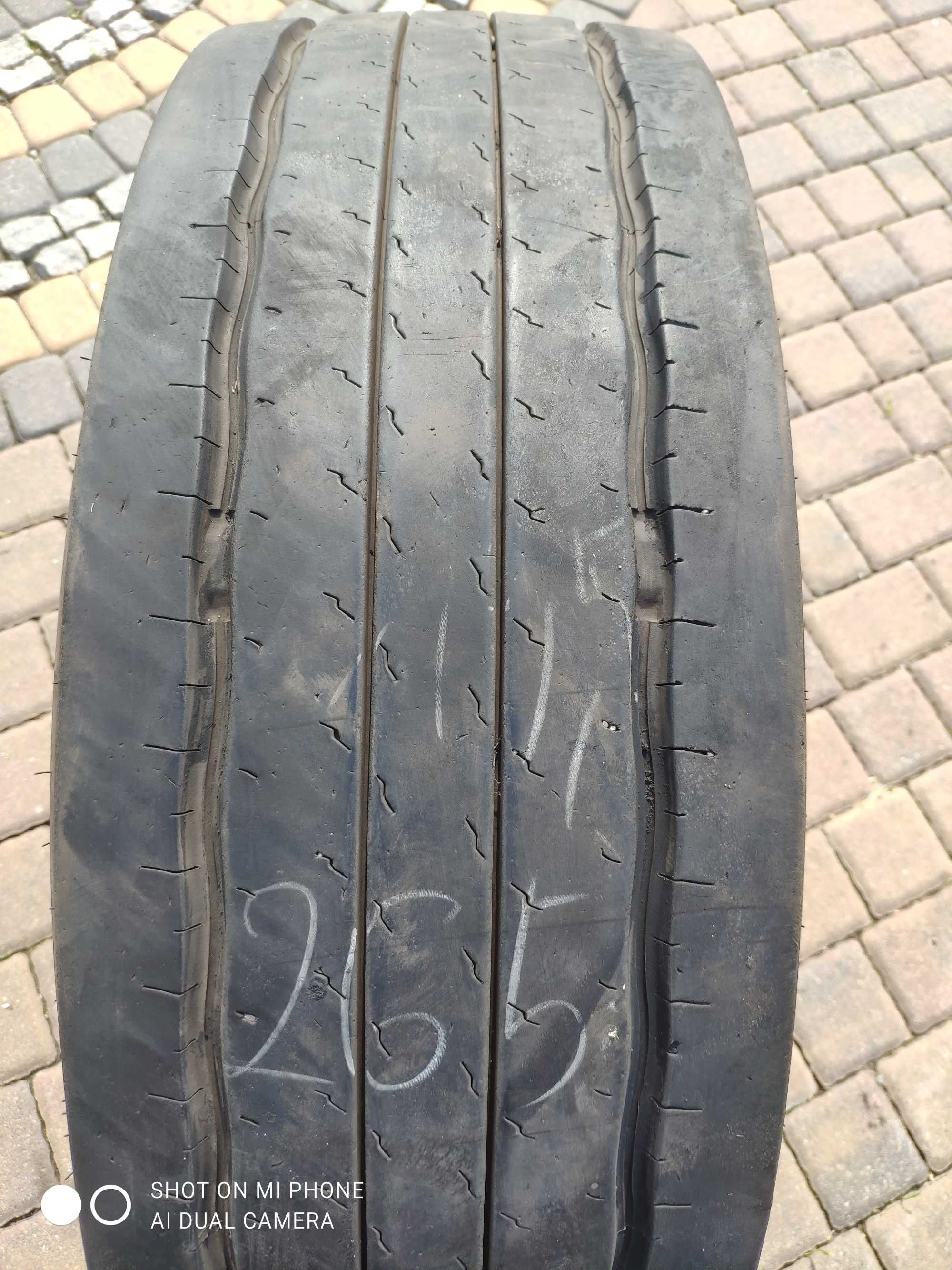 Opona Opony 265/70R19,5 " DUNLOP SP 252 prowadząca na przód przyczepa