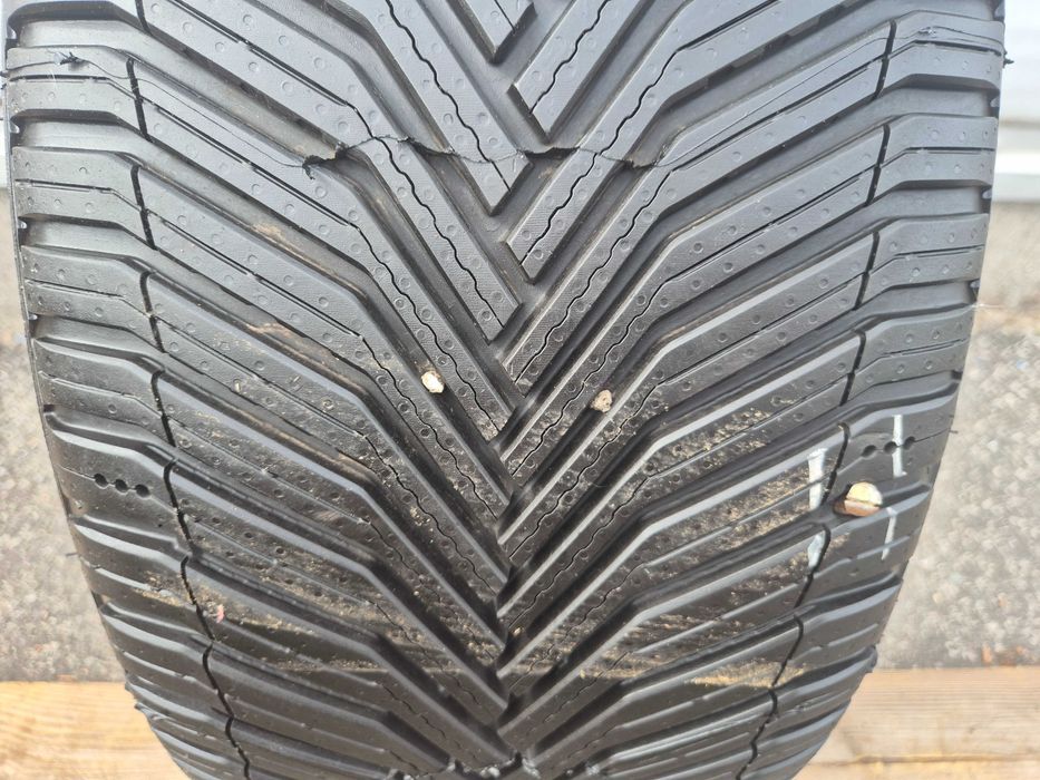 1x OPONA CAŁOROCZNA 255/40/20 michelin CrossClimate 2 XL 101V 2024R