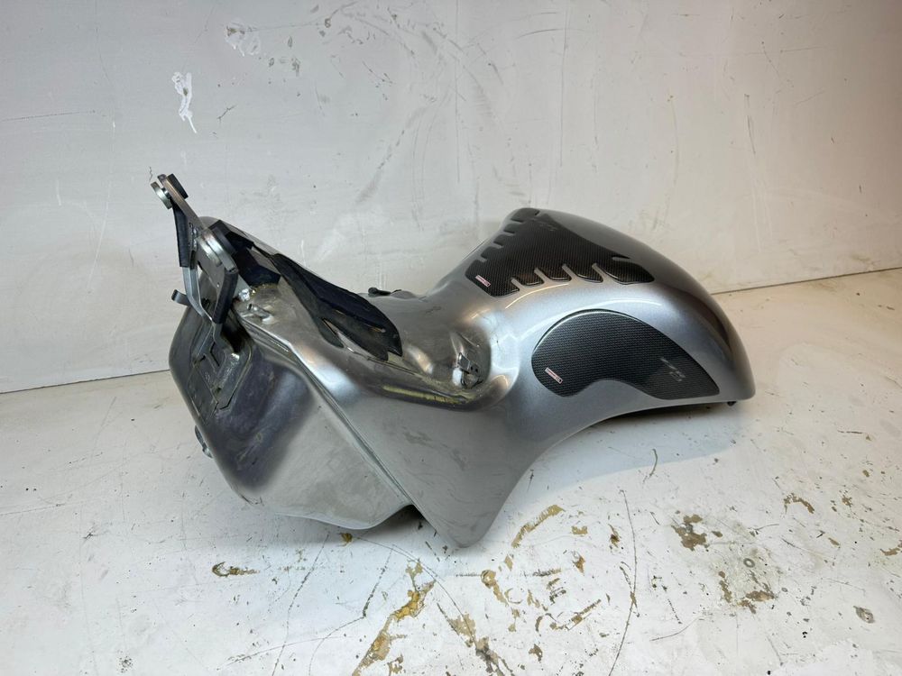 Kawasaki ZX14r ZZR1400 Zbiornik Paliwa Bak Srebrny
