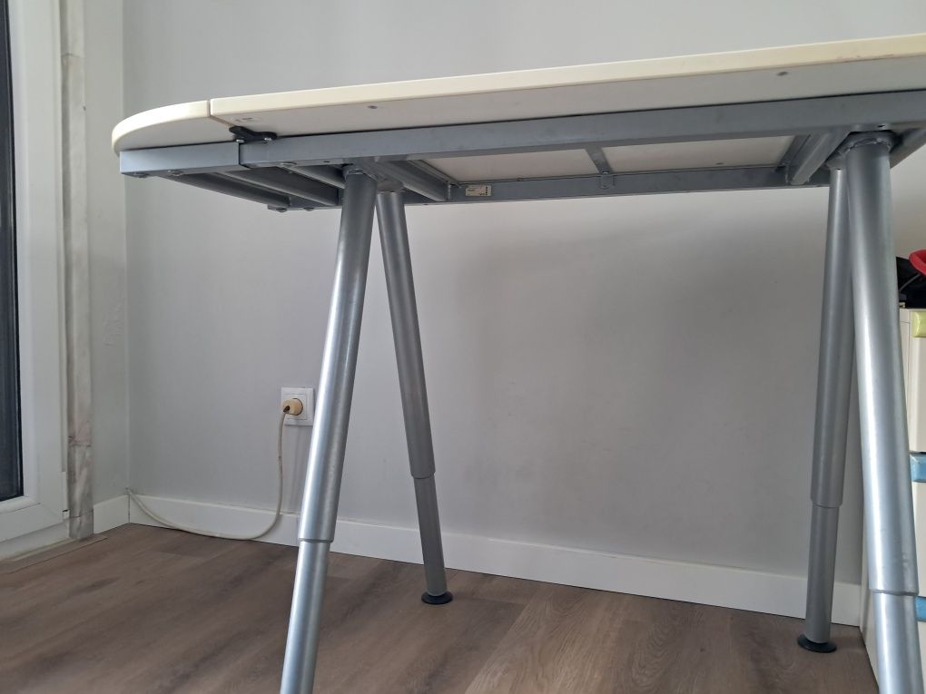 Secretária IKEA Galant Ajustável