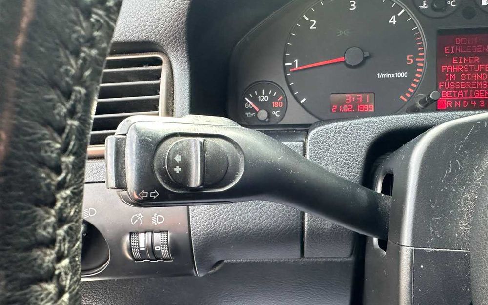 Audi A6 2000 року