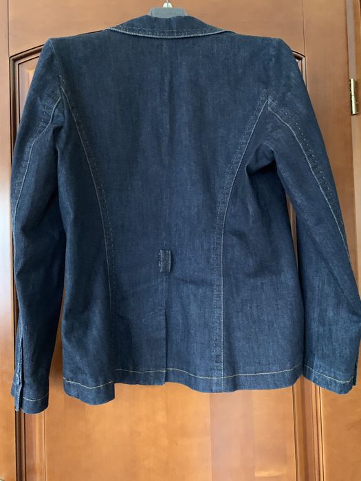 Продаю джинсовий піджак жіночий темно-синього кольору
