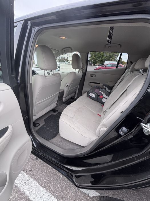 Авто Nissan Leaf