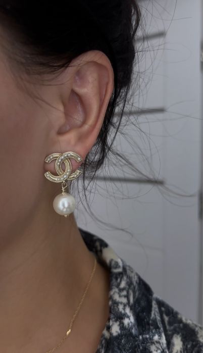 Kolczyki chanel z perelkami