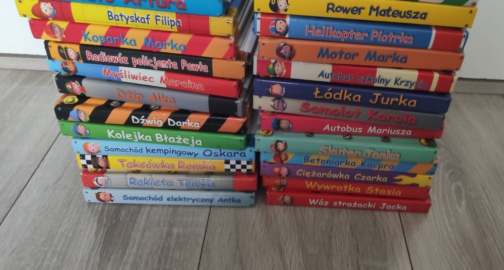 Seria książek Mały Chłopiec 32 sztuki tytuły w opisie