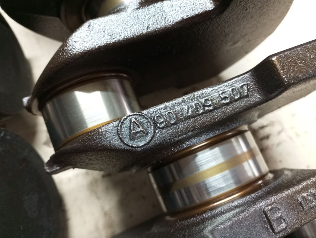 Коленвал колінвал 1.8 2.0 16V Opel Vectra Zafira Astra Omega