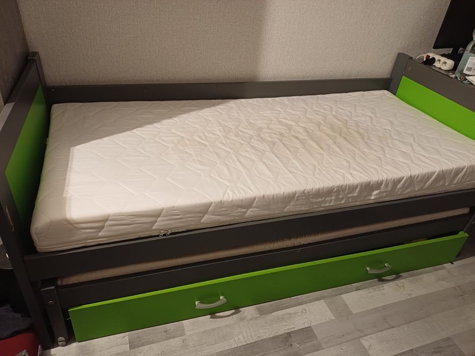 Łóżko młodzieżowe