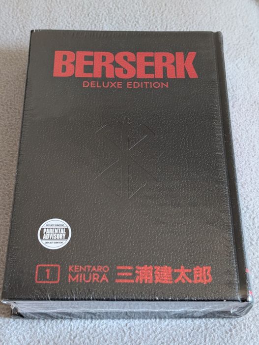 Berserk Deluxe Edition Volume 1