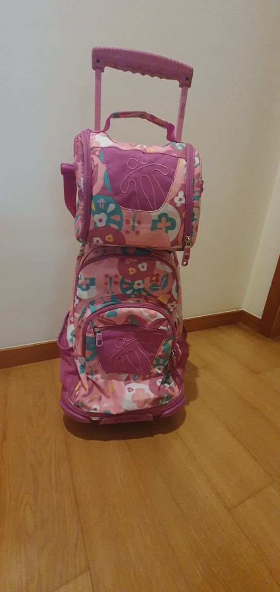 Torto: Mochila + Lancheira + Estojo triplo