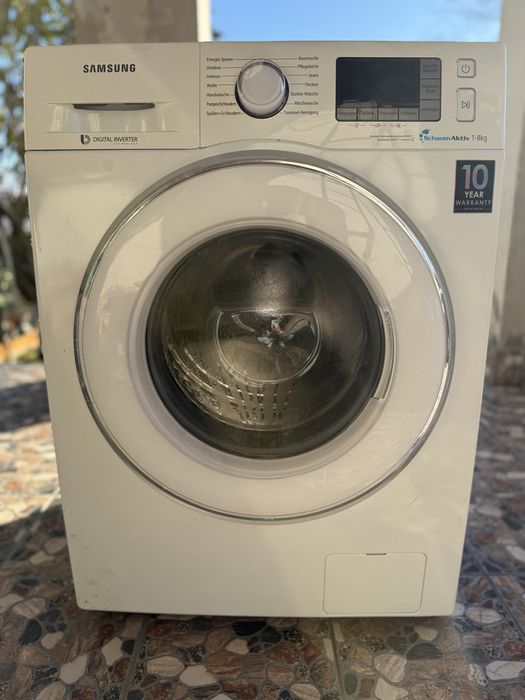 Пральна машина SAMSUNG WF81F5E5P4W